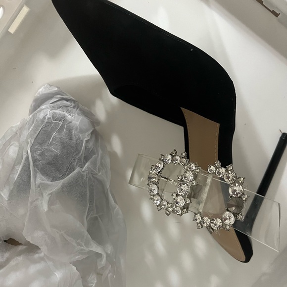 Jewel strap classy black pointed toe heels - Picture 3 of 5